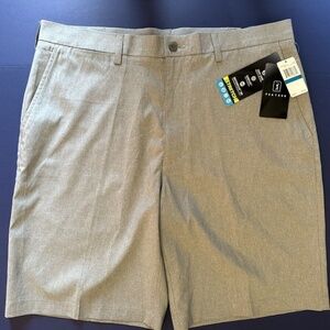 NWT PGA TOUR MOTION FLUX 390 STRETCH SHORT